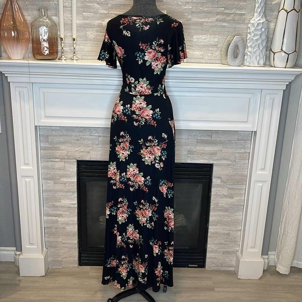 143 Story Floral Faux Wrap Short sleeve Maxi Dress Size Medium - Picture 7 of 7